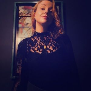 Meet your Posher, Elizabeth